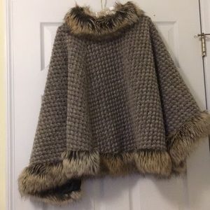 Made in Italy. Wool blend poncho.